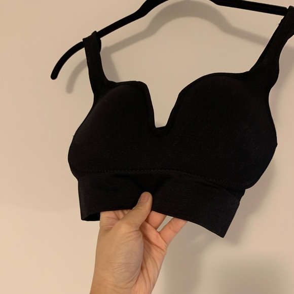Black crop top/bra - Picture 2 of 3